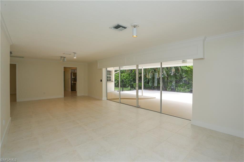 2901 Crayton Rd Property Photo 38