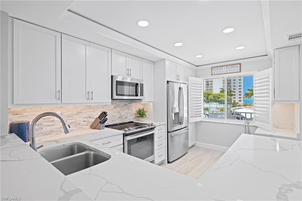 10684 Gulf Shore Dr 205 Property Photo 10