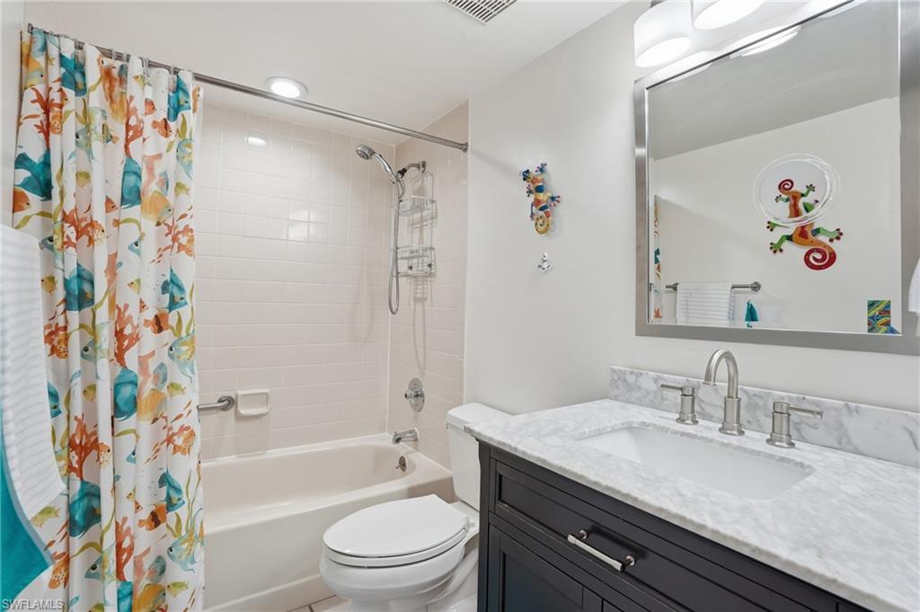 5625 Trailwinds Dr 411 Property Photo 12