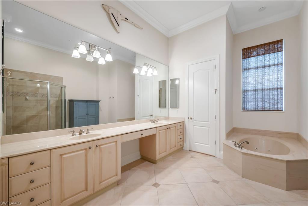 8572 Bellagio Dr Property Photo 11