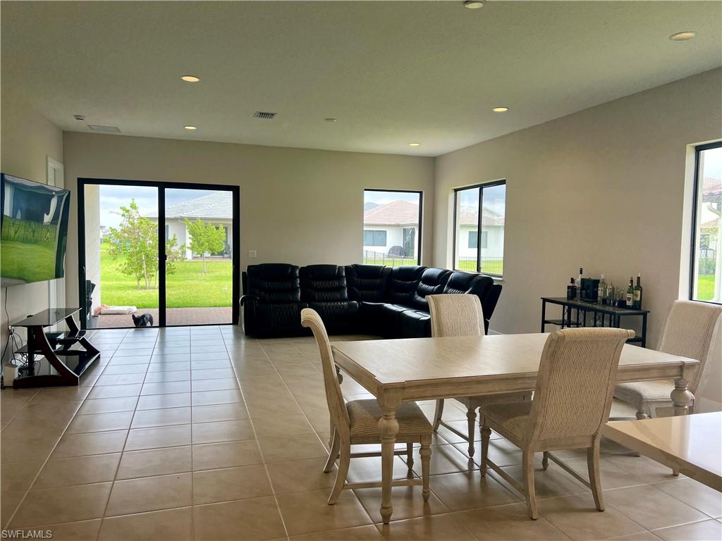 5252 Lamone Ln Property Photo 4