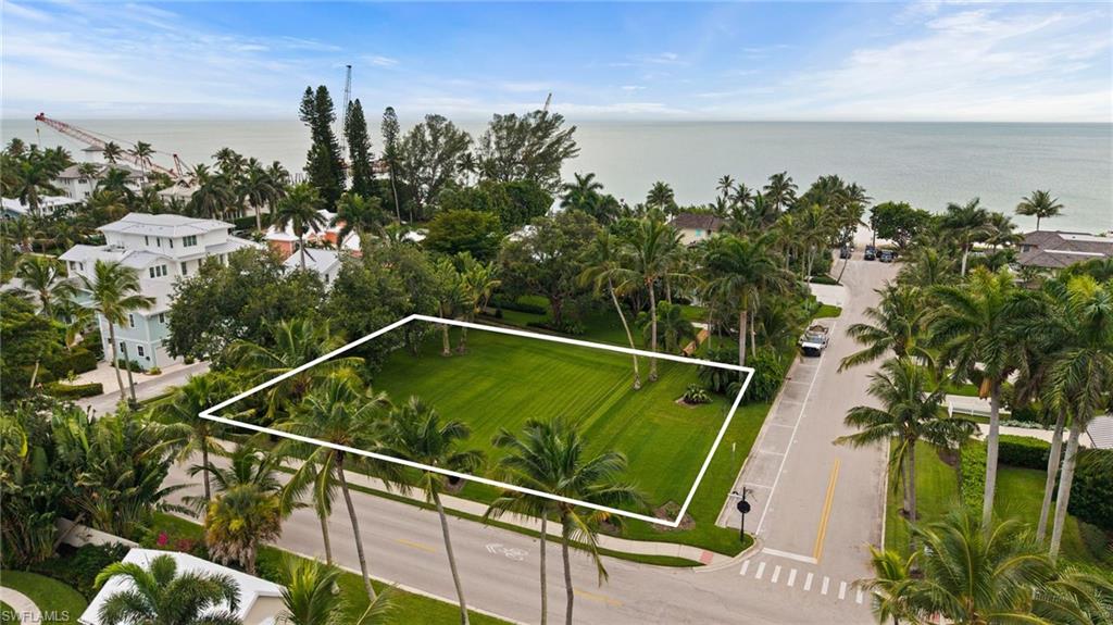 1100 Gulf Shore Blvd S Property Photo 3
