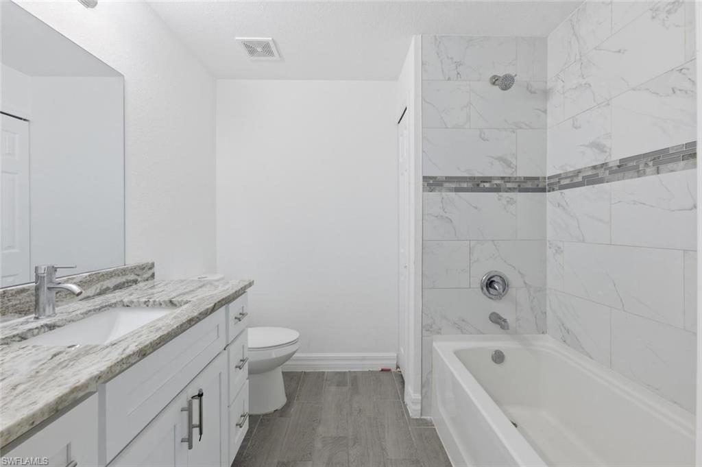 2308/2310 Haviland Ave S Property Photo 9