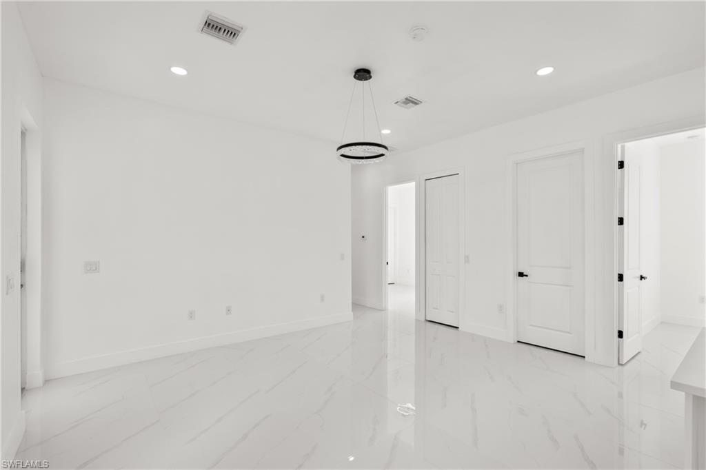 936 Anthony St E Property Photo 7