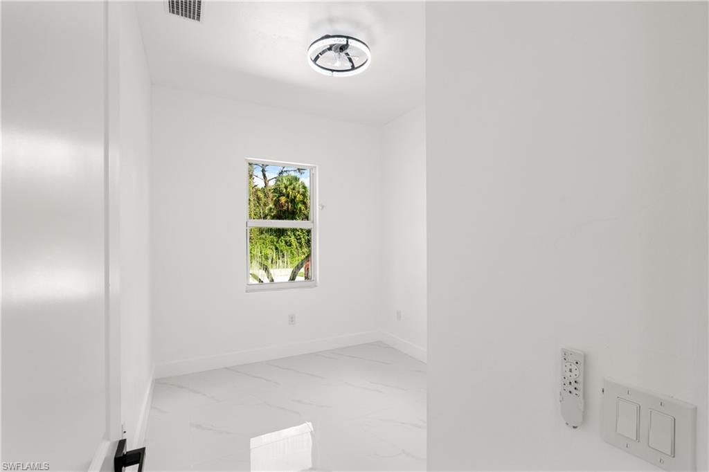 936 Anthony St E Property Photo 14