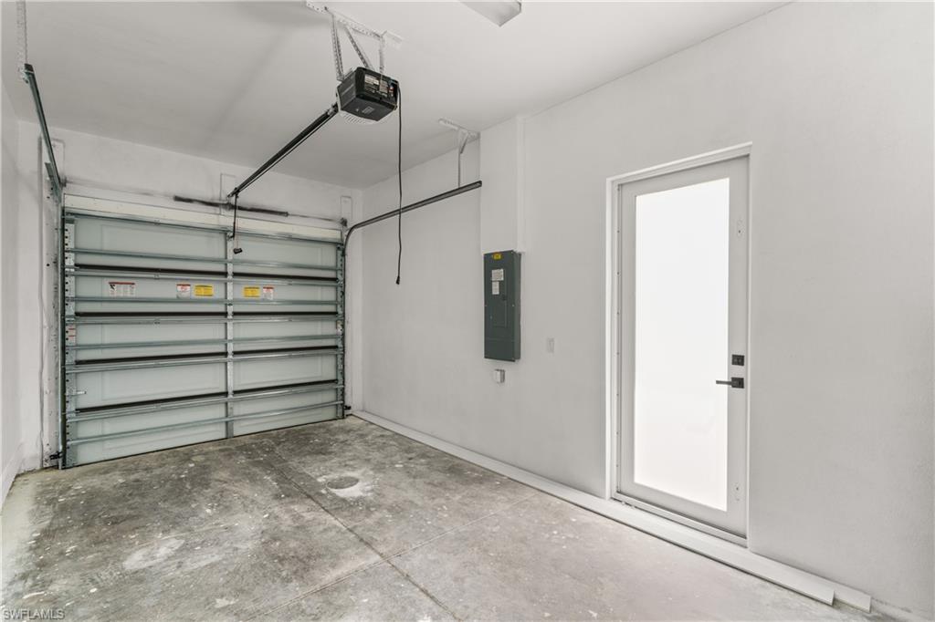 936 Anthony St E Property Photo 17