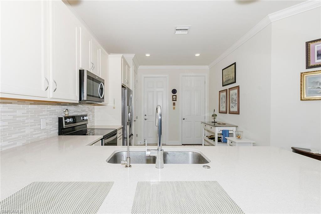 5872 Mayflower Way Property Photo 6