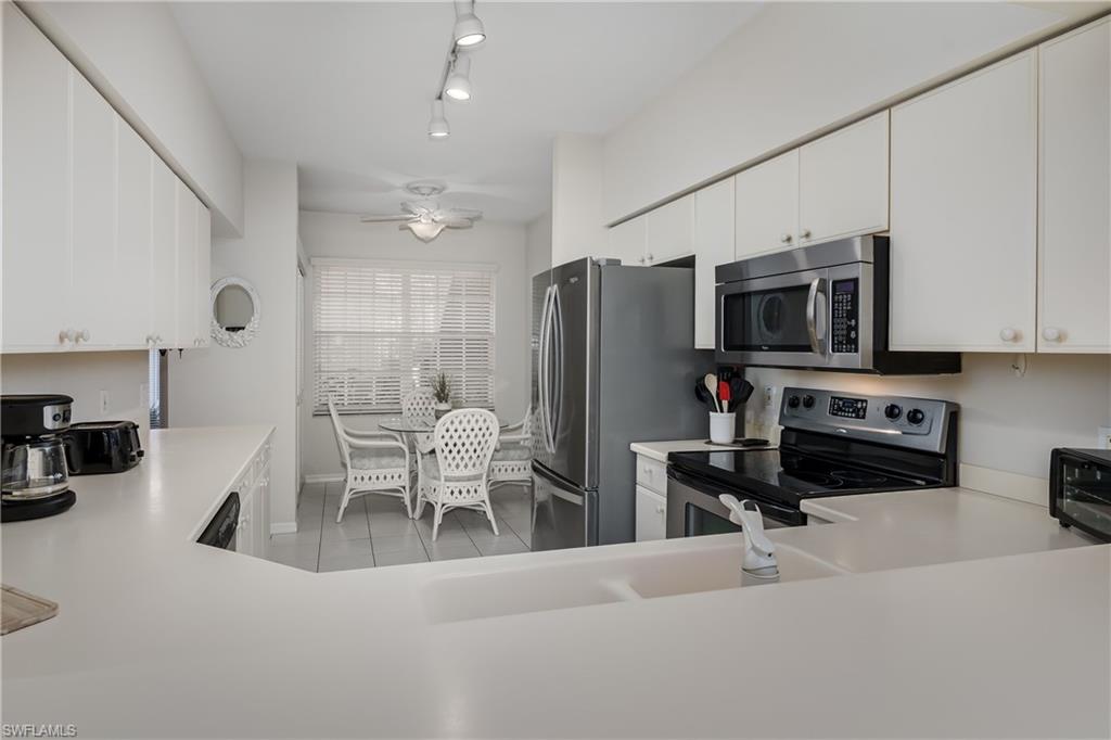 8085 Celeste Dr 812 Property Photo 13