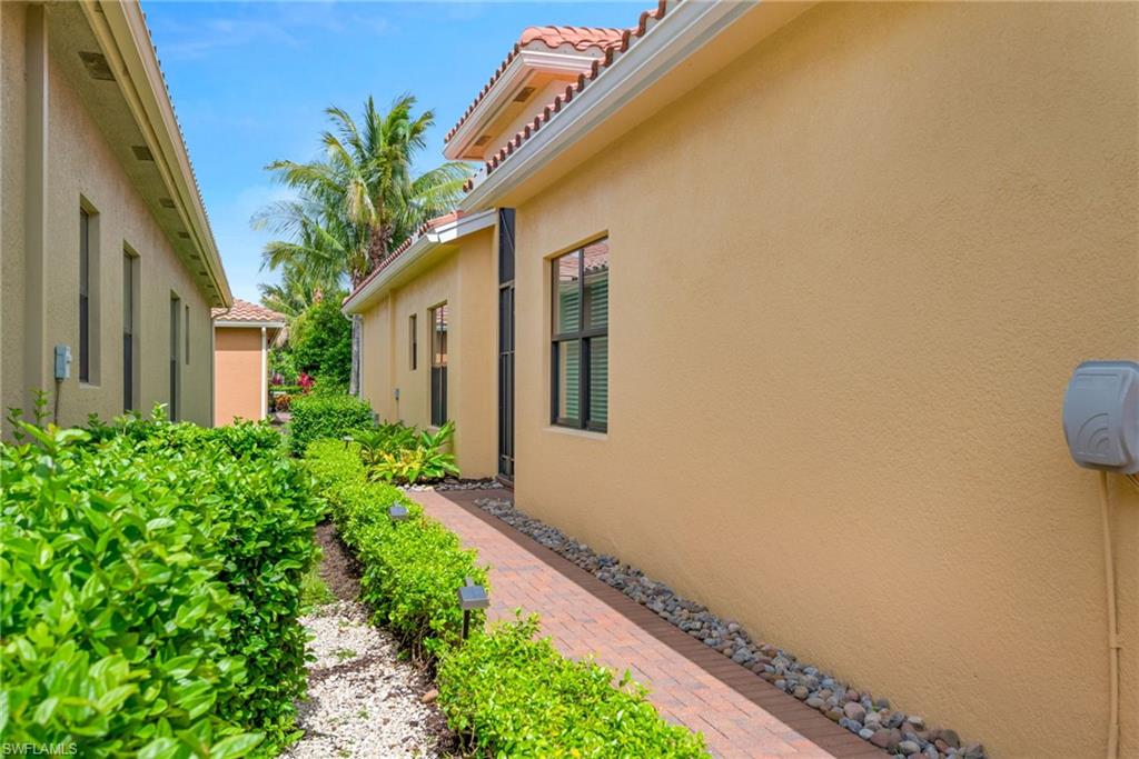 13322 Silktail Dr Property Photo 3