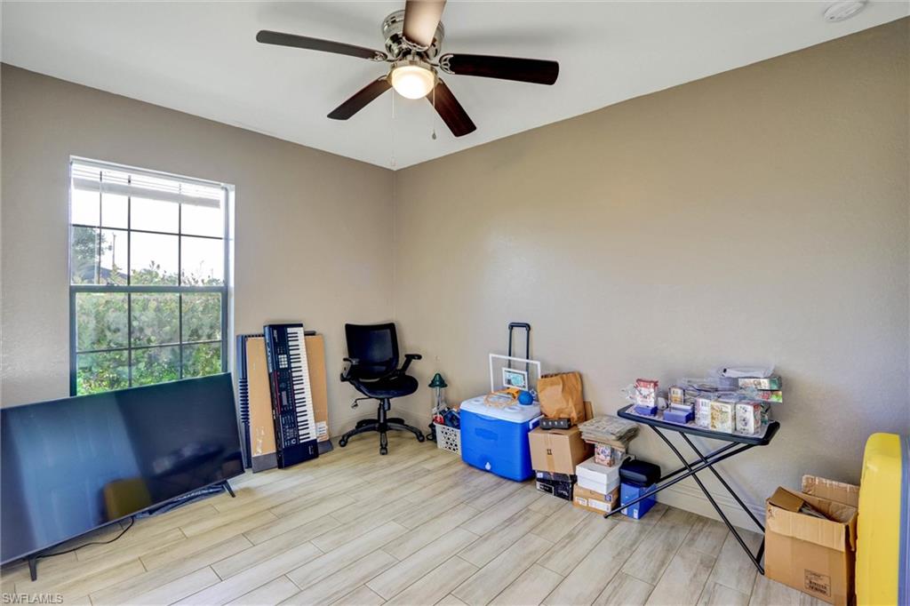 1317 4th Pl Property Photo 16