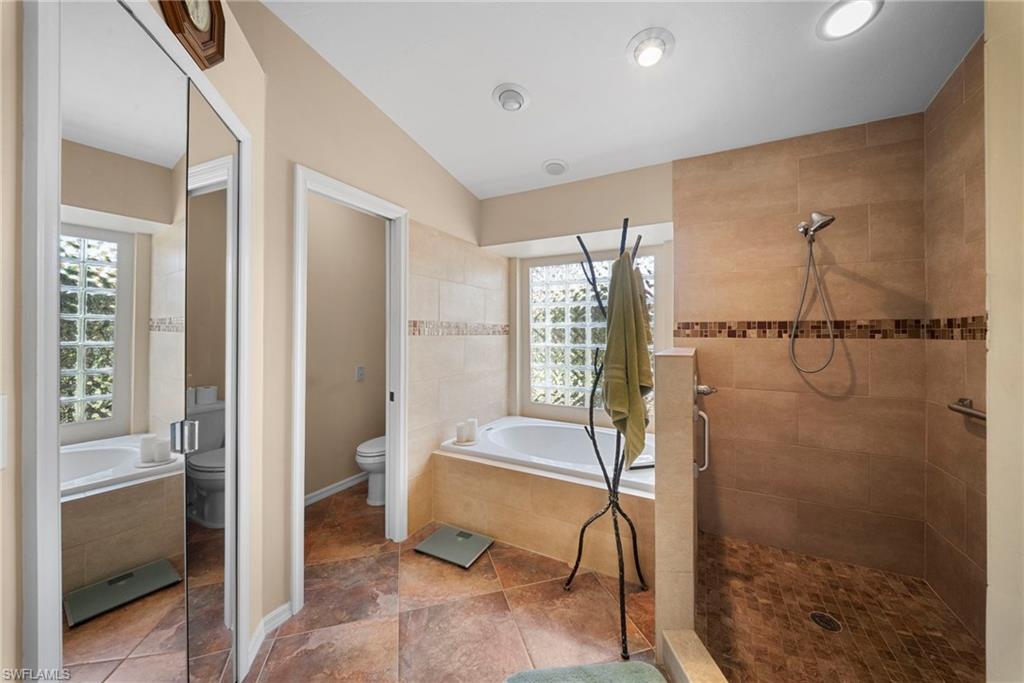 226022235 Property Photo 14