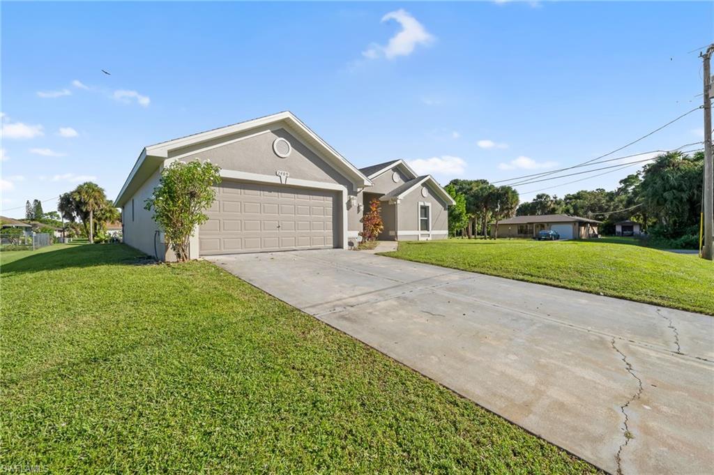 2409 Edgewater Way Property Photo 4