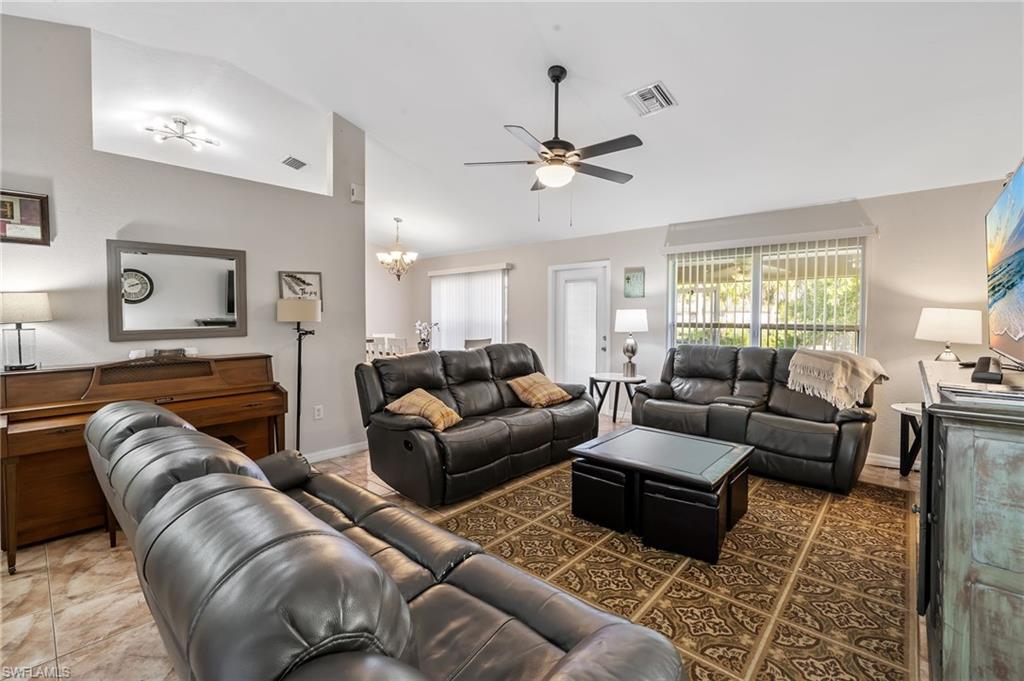 2409 Edgewater Way Property Photo 11