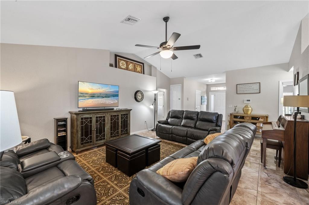 2409 Edgewater Way Property Photo 12
