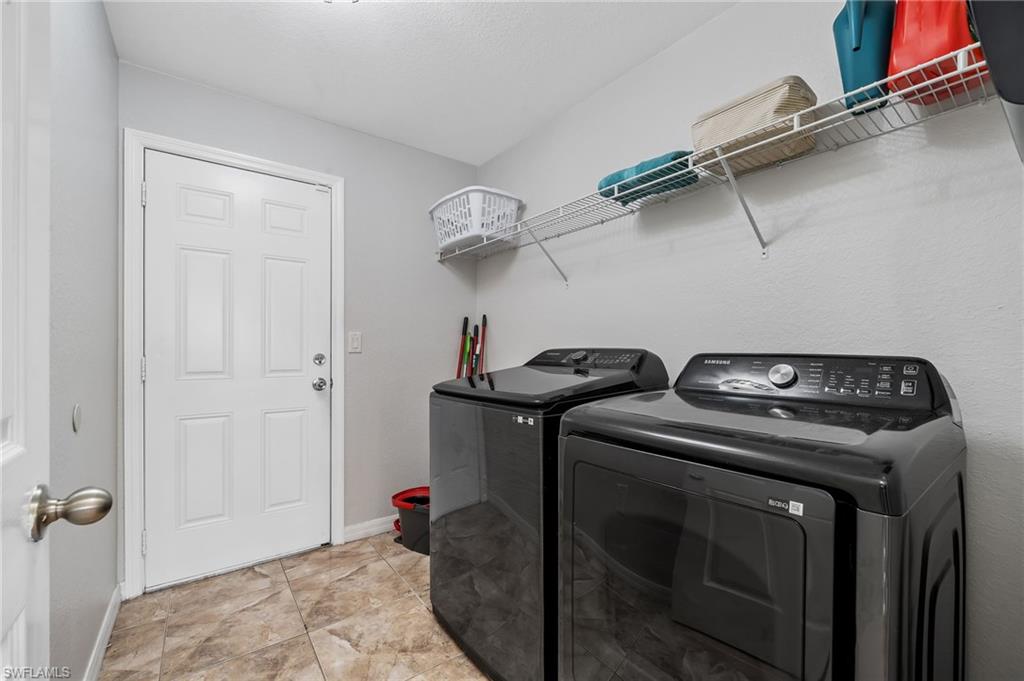 2409 Edgewater Way Property Photo 18