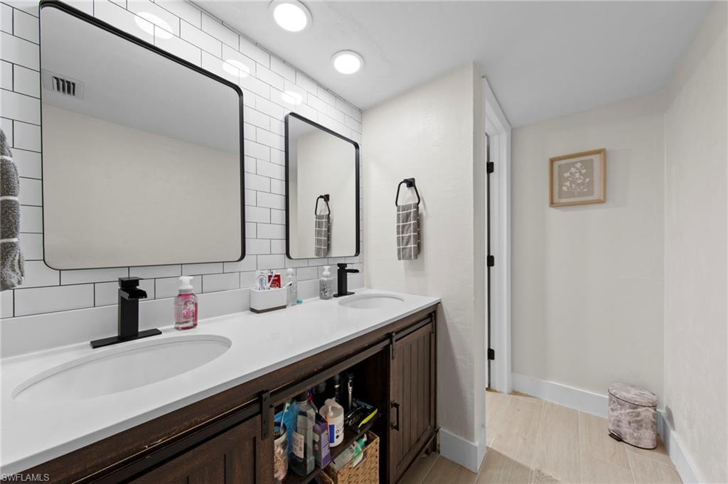 25808 Cockleshell Dr 114 Property Photo 12