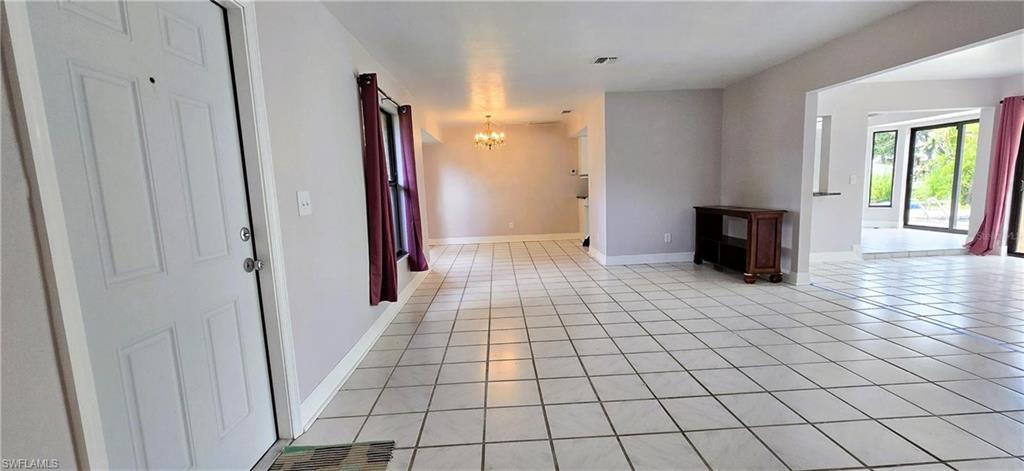 1031 Averly St Property Photo 3