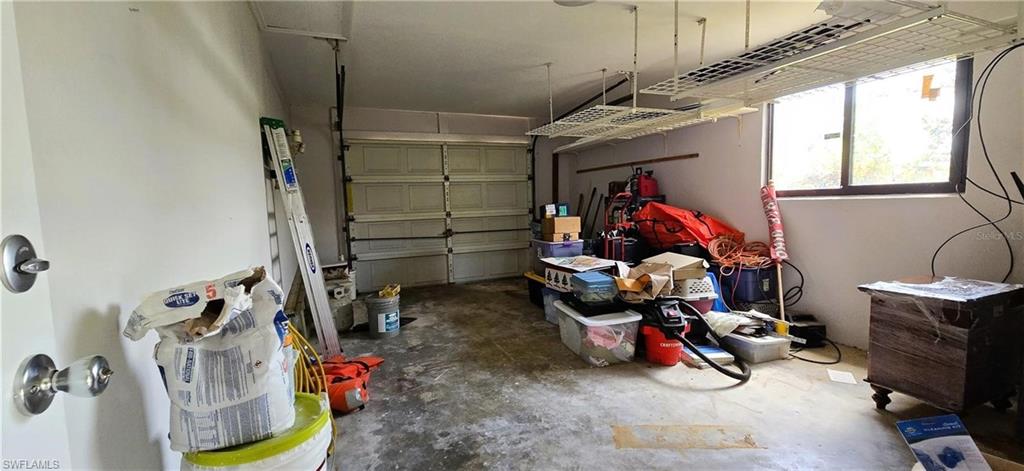 1031 Averly St Property Photo 24