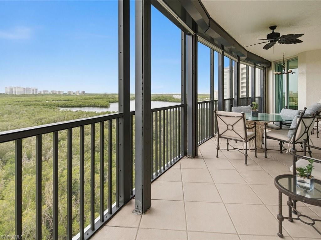 425 Cove Tower Dr 901 Property Photo 22