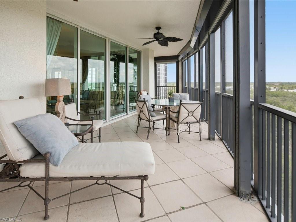 425 Cove Tower Dr 901 Property Photo 23