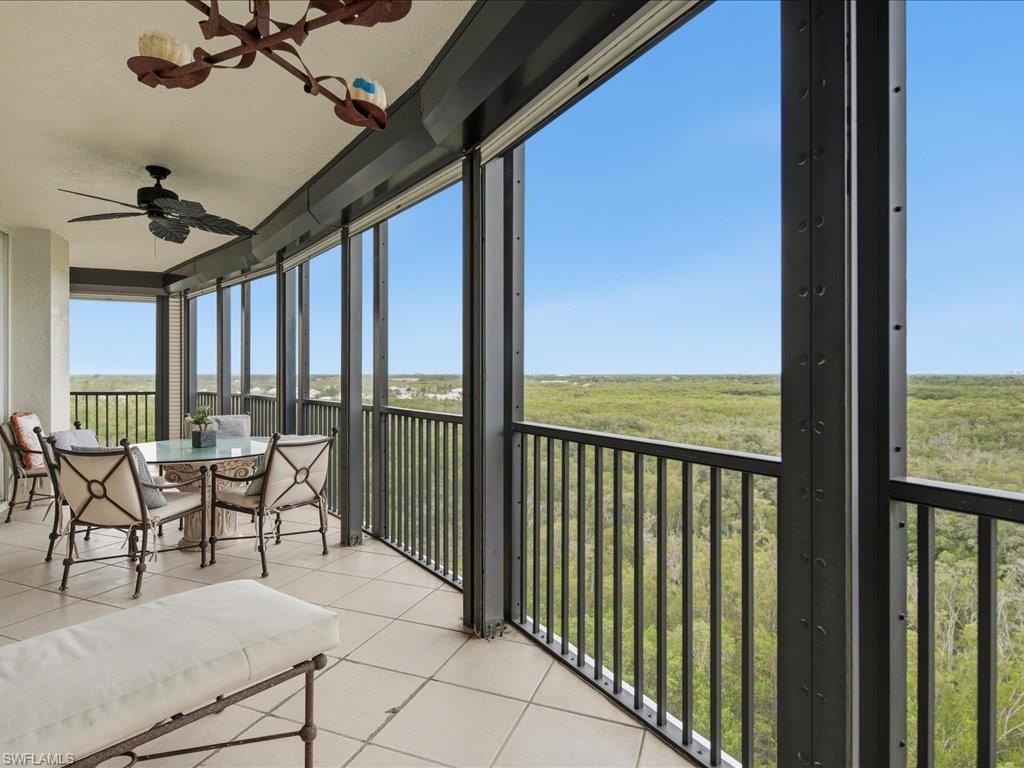425 Cove Tower Dr 901 Property Photo 24
