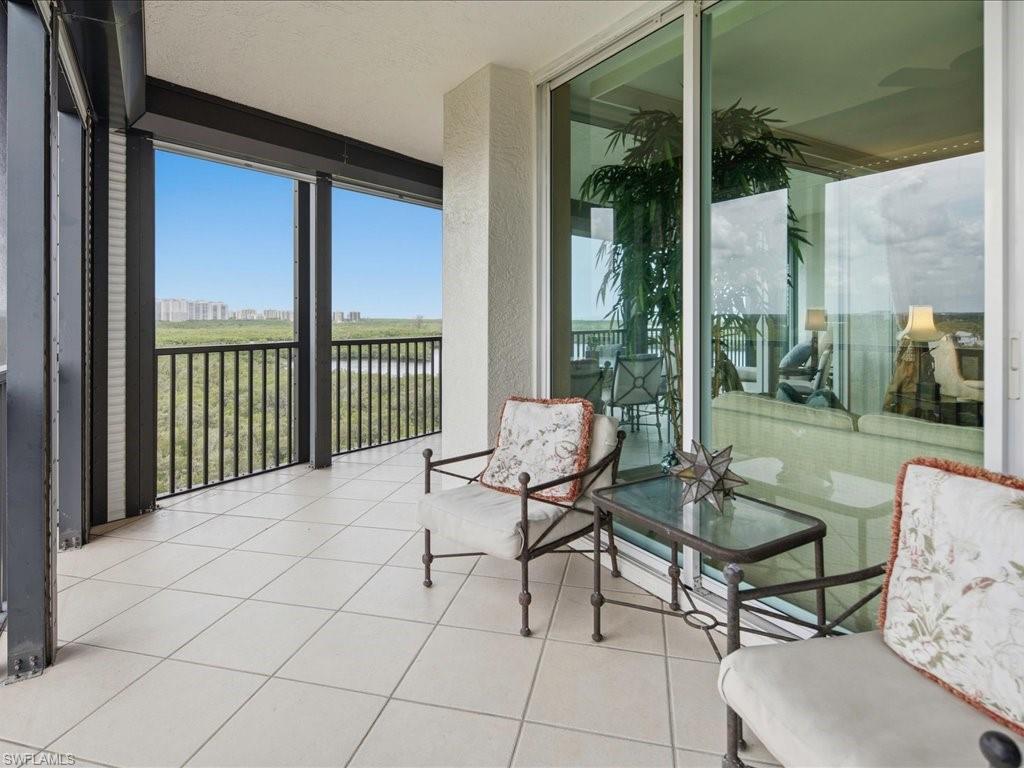 425 Cove Tower Dr 901 Property Photo 25