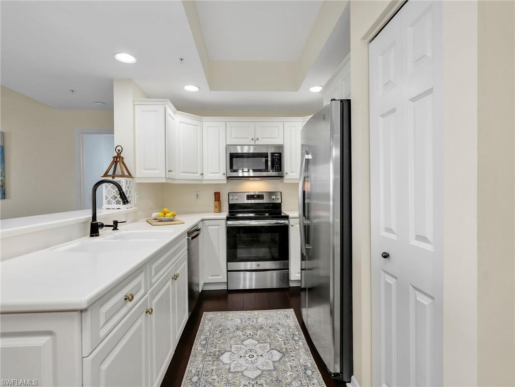 1001 Arbor Lake Dr 406 Property Photo 19