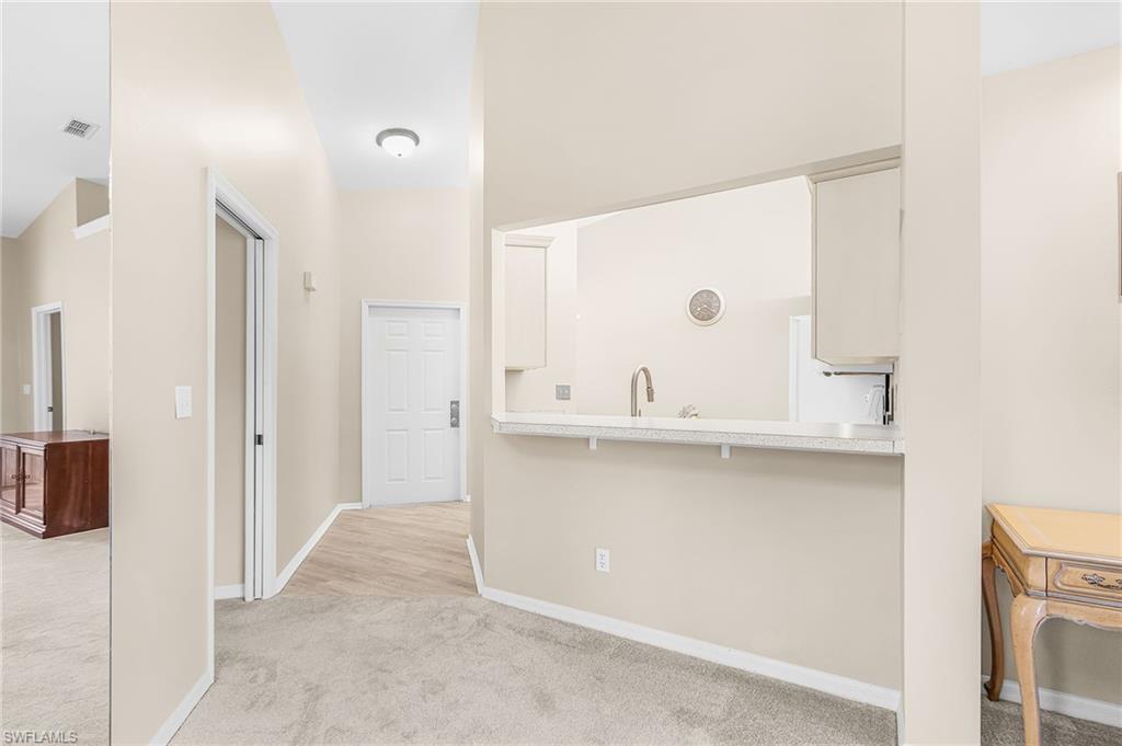 305 Robin Hood Cir 204 Property Photo 12