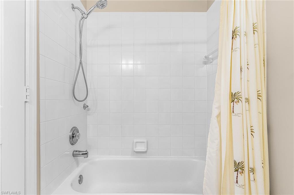 305 Robin Hood Cir 204 Property Photo 22