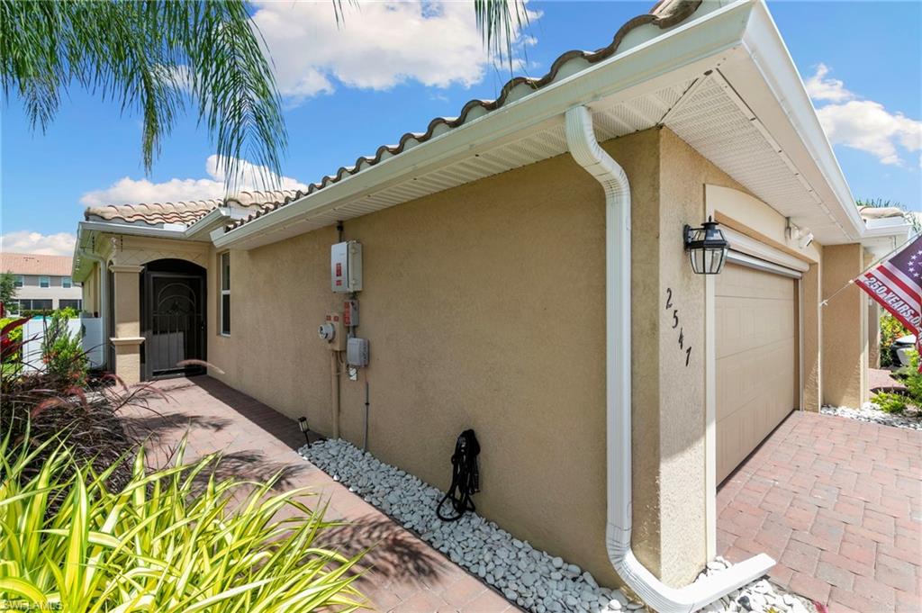 2547 Vine Ave Property Photo 31