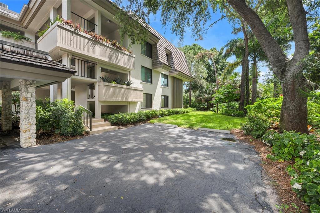 5950 Pelican Bay Blvd 111 Property Photo 18