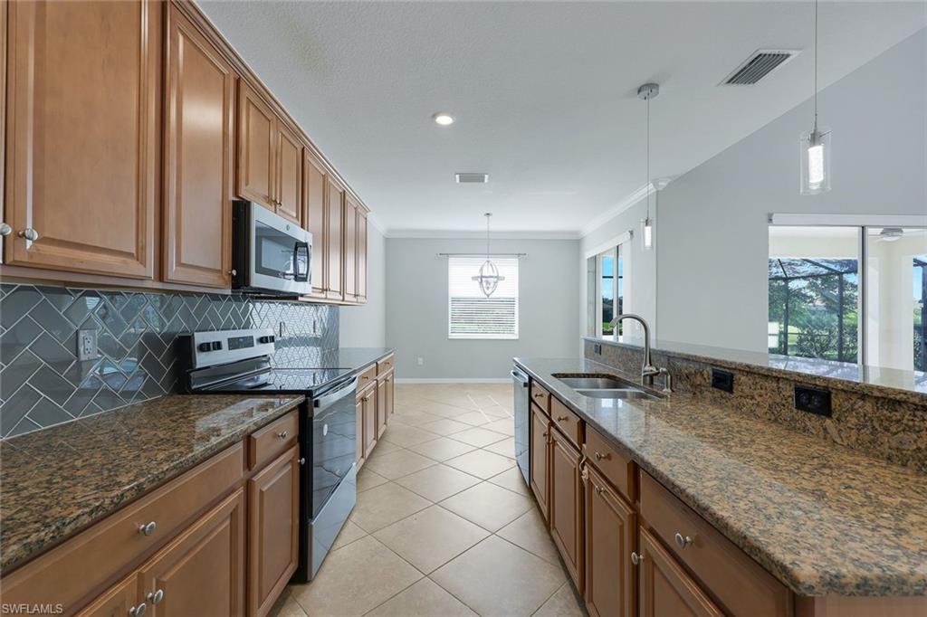 2262 Vermont Ln Property Photo 6