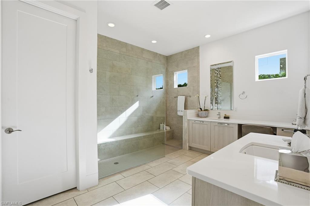 14831 Dockside Ln Property Photo 13