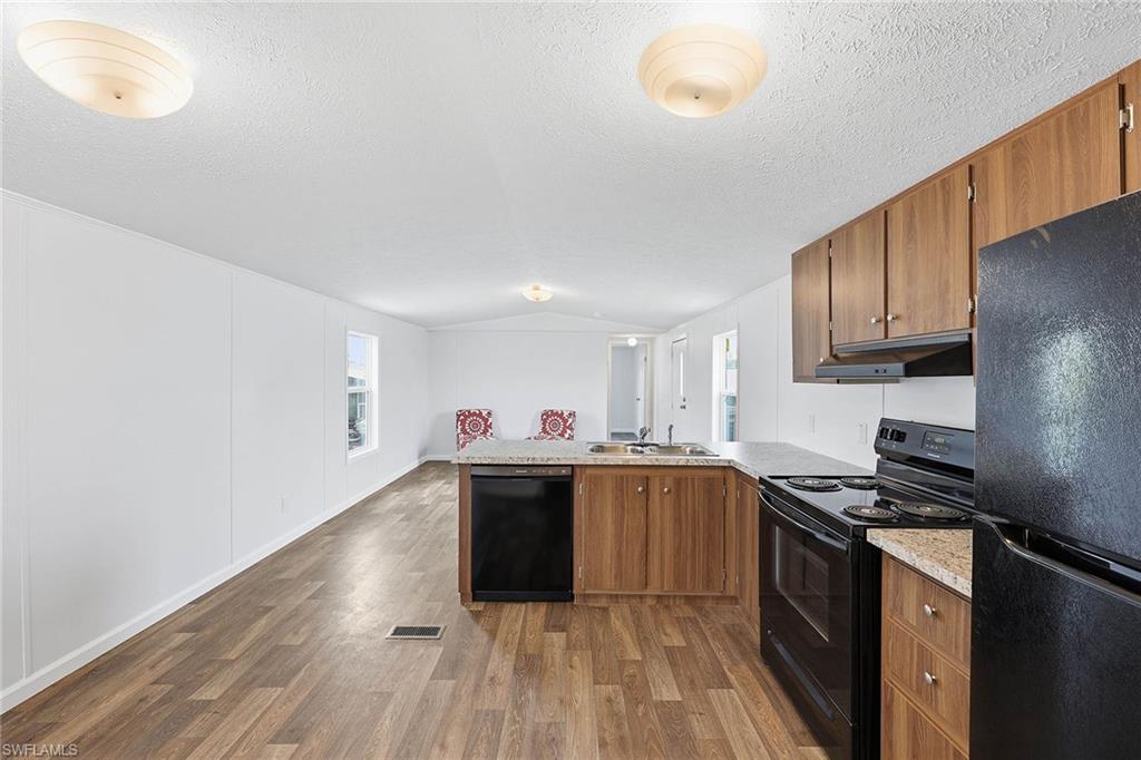 226022446 Property Photo 3