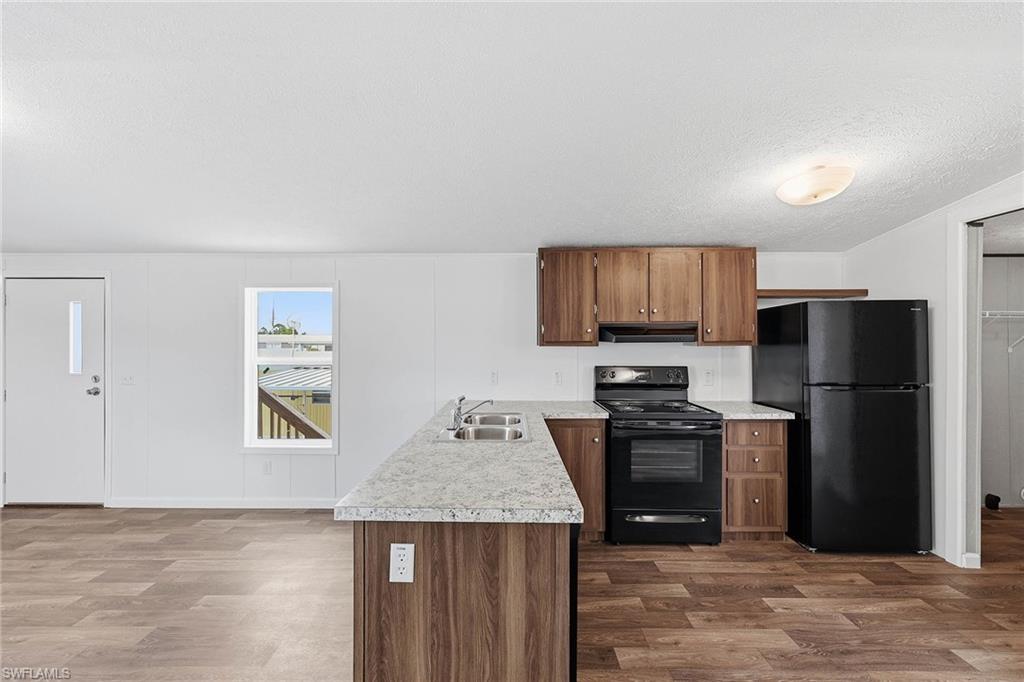 226022446 Property Photo 5