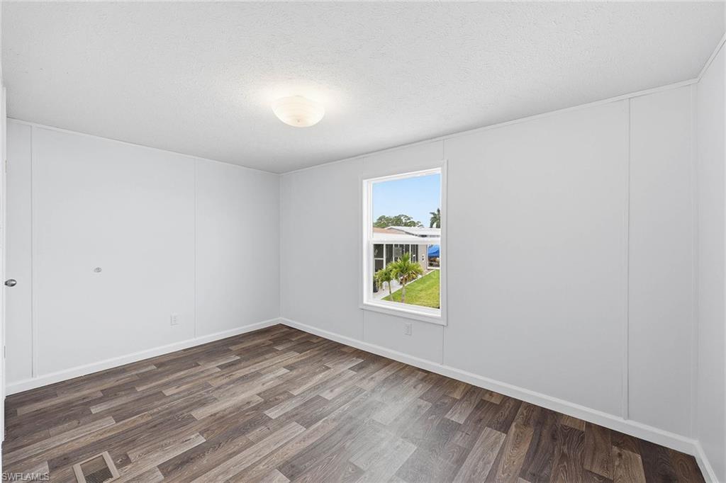 226022446 Property Photo 8