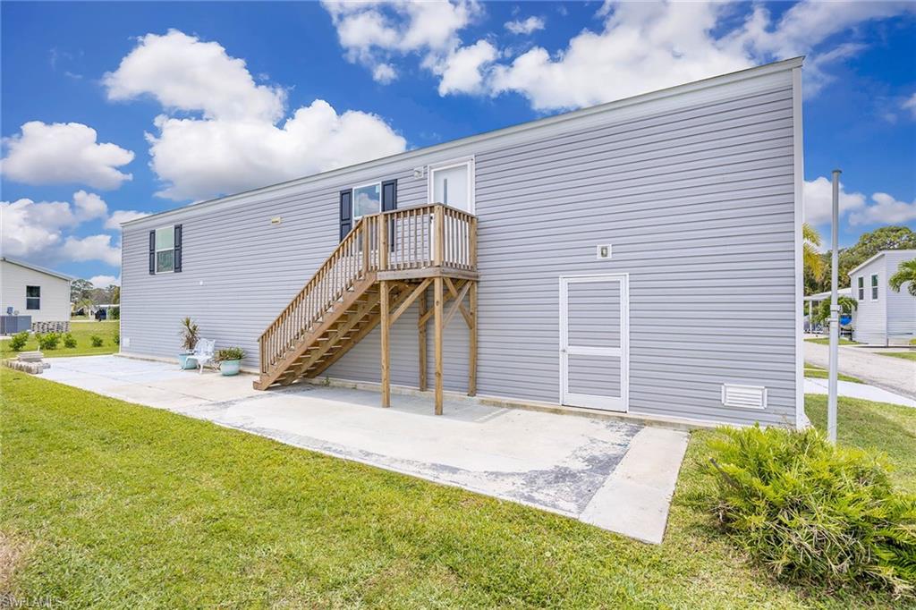 226022446 Property Photo 40