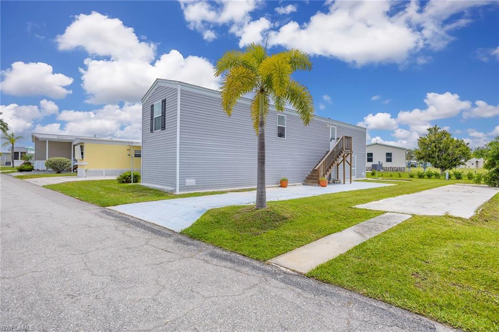 226022446 Property Photo 42
