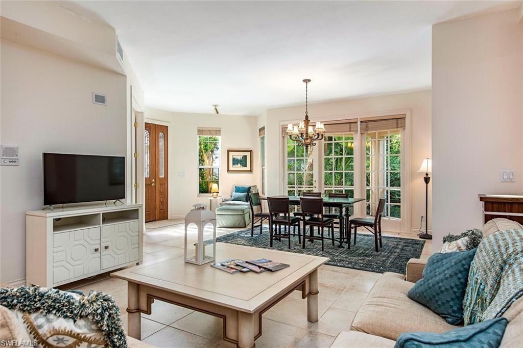 157 Colonade CIR 1002 Property Photo 1