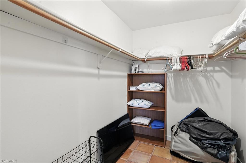 324 24th Ter Property Photo 15