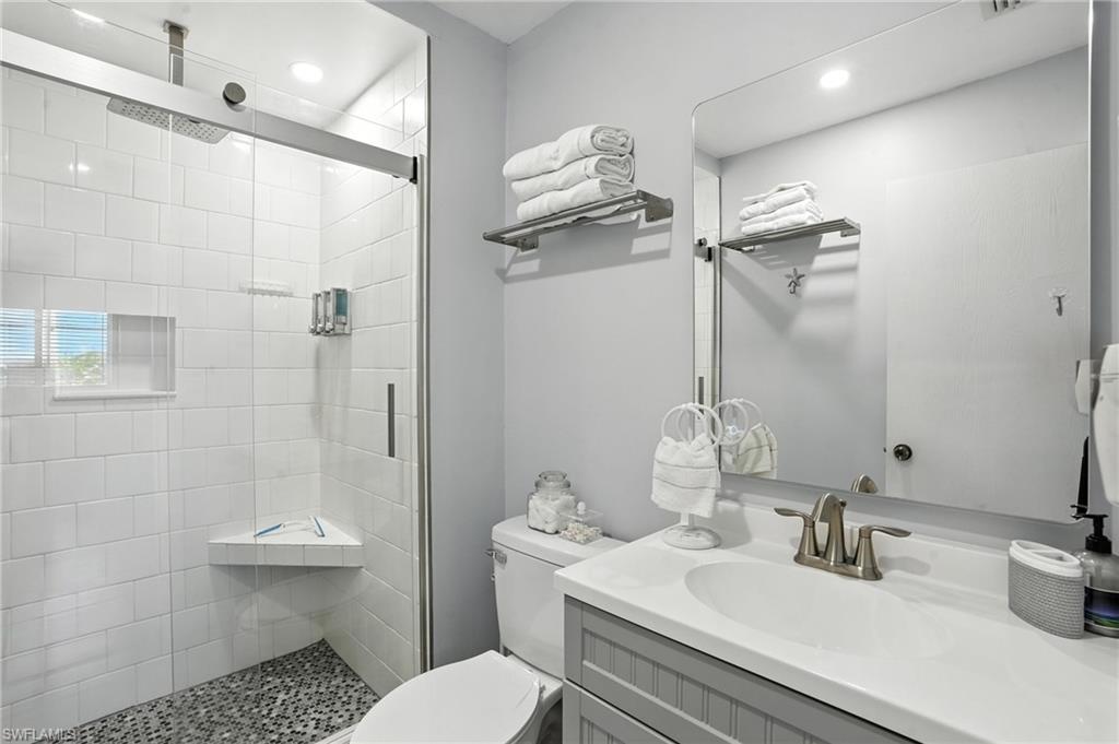 324 24th Ter Property Photo 16