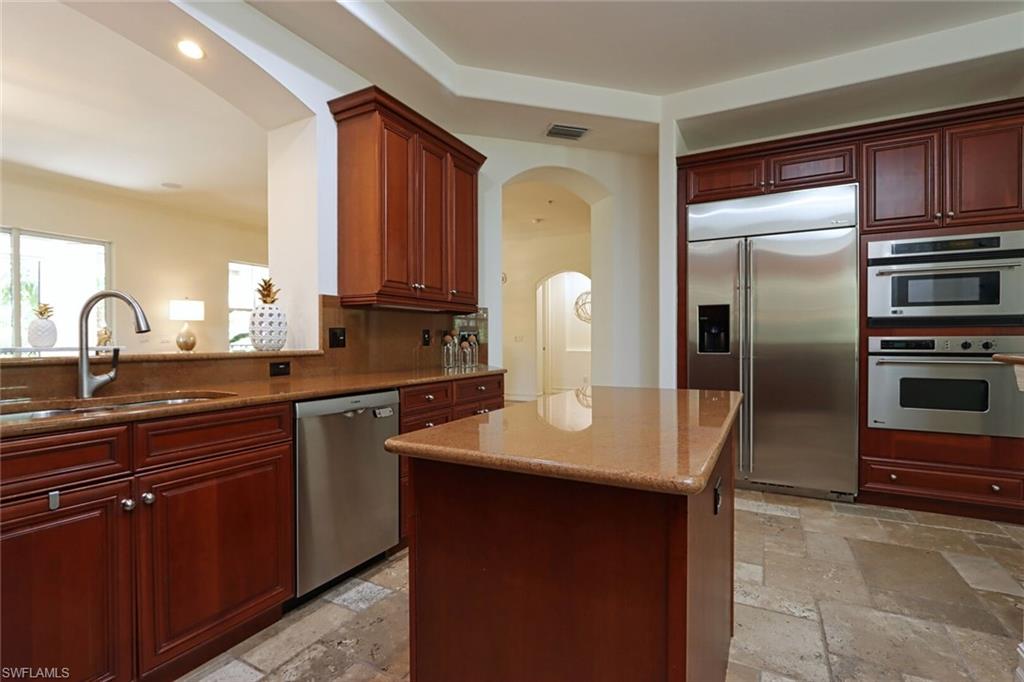 2868 Tiburon Blvd E 102 Property Photo 10