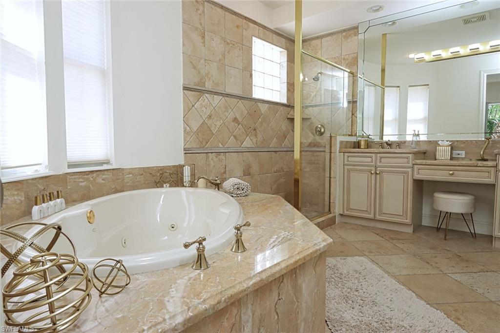 2868 Tiburon Blvd E 102 Property Photo 16