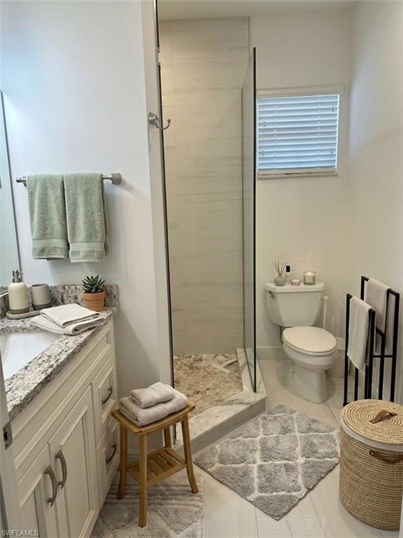 562 Laguna Royale Blvd 604 Property Photo 14