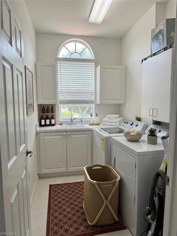 562 Laguna Royale Blvd 604 Property Photo 17