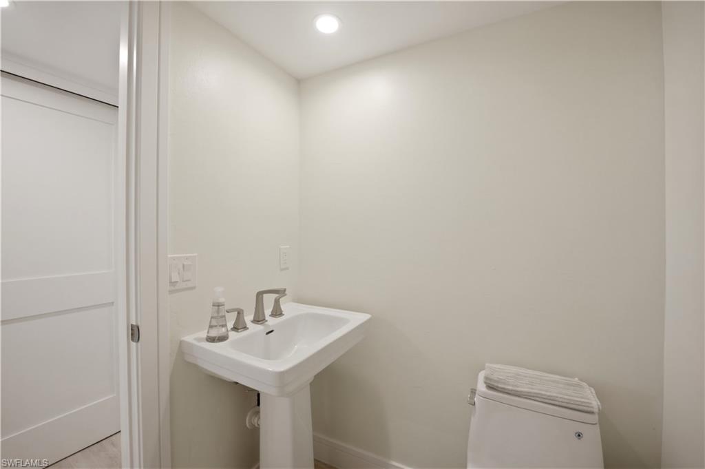 2316 Gulf Shore Blvd N 411 Property Photo 37