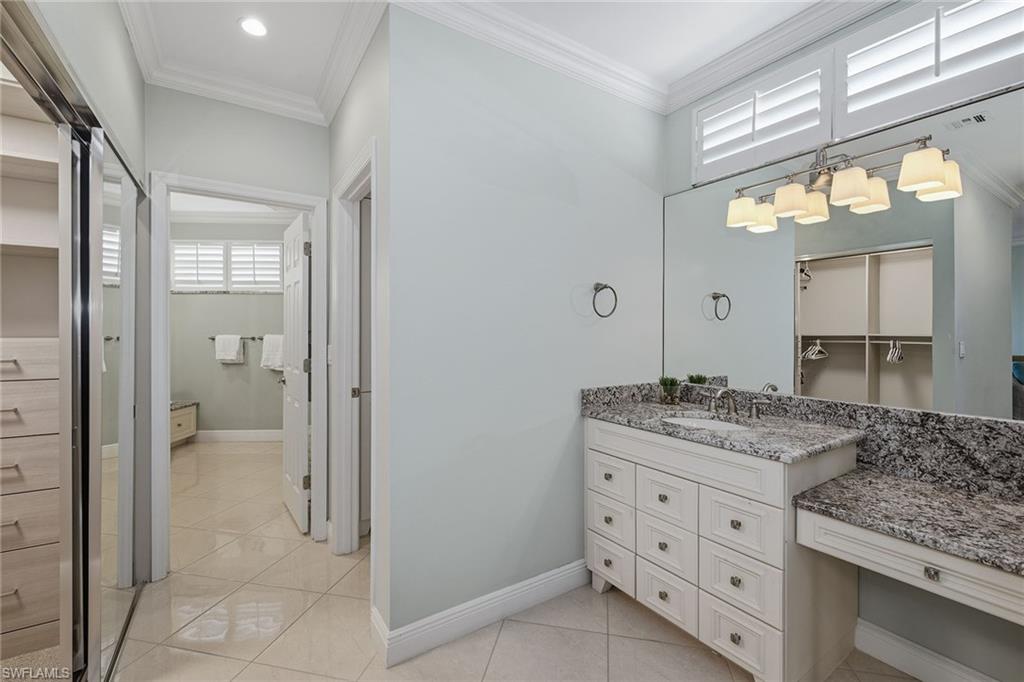 824 Hideaway Cir E 324 Property Photo 15
