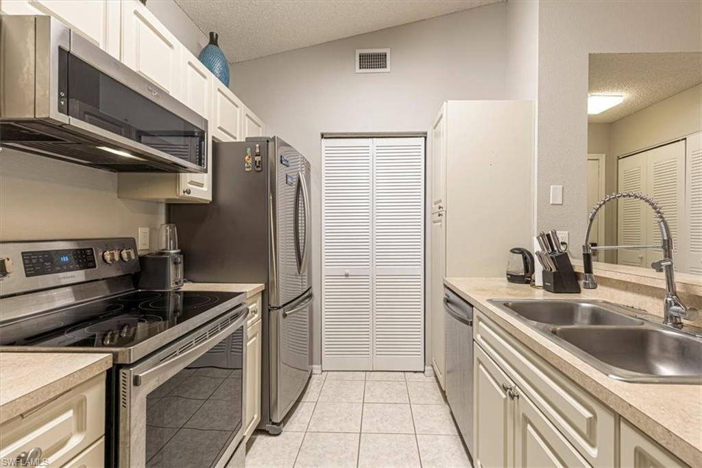 2202 Arbour Walk Cir 2124 Property Photo 4