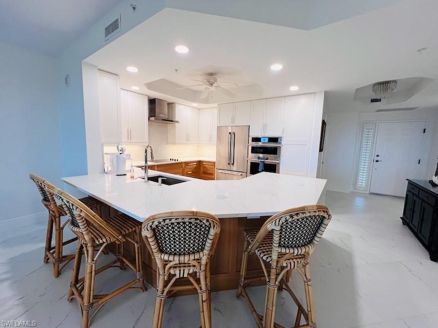 425 Cove Tower Dr 902 Property Photo 5