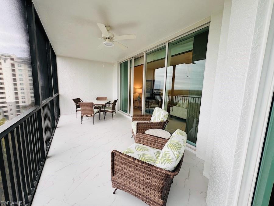 425 Cove Tower Dr 902 Property Photo 18